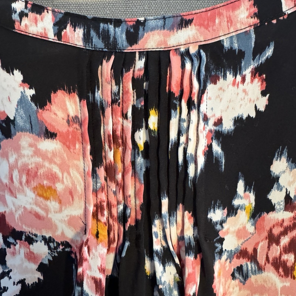 Torrid Watercolor Floral Print Long Sleeve Button Down Blouse | Women's‎ Plus 3X - Picture 3 of 8